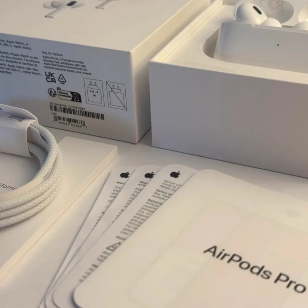 Apple AirPods Gen 2 Pro with Active Noise Cancelation